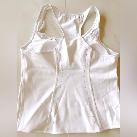 New Gigi C Roberta Tank Top white cutout - Picture 7 of 9